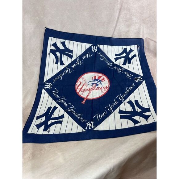 Vintage NY Yankees Bandanna Baseball - Picture 1 of 7